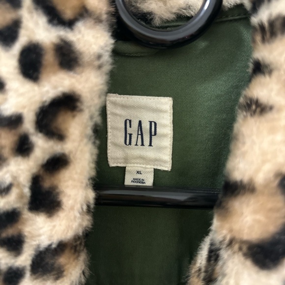 GAP Women's Utility Jacket with Leopard Print Collar - Picture 2 of 2